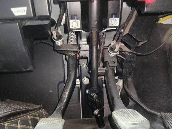 [嘉兴·豫V] 二手依维柯依维柯得意2022款 2.5T A37 M1客车 5-9座长轴中顶双胎手动门