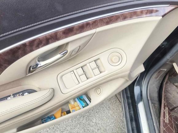 [青岛·鲁B] 二手别克君越2013款 2.4L SIDI领先舒适型