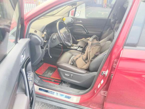 [广州·粤D] 二手广汽传祺传祺GS42018款 235T 自动两驱豪华智联版