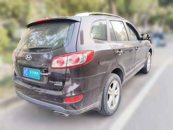 [上海·沪C] 二手现代胜达经典2010款 2.4 舒适版 七座四驱