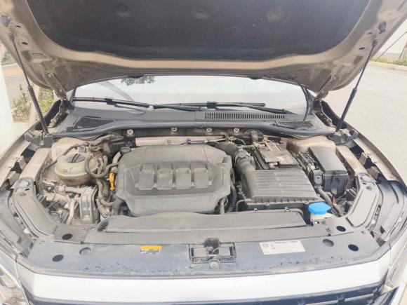 [武汉·鄂A] 二手大众帕萨特2022款 330TSI 豪华版