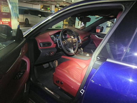 [上海·沪B] 二手玛莎拉蒂Levante2016款 3.0T 标准型