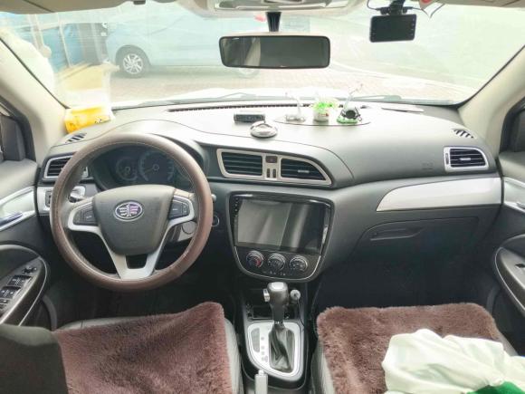 [青岛·鲁U] 二手一汽骏派D602015款 1.8L 自动尊贵型