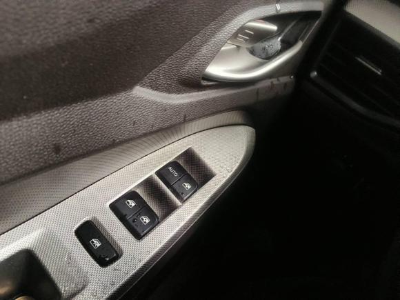 [上海·鲁D] 二手五菱汽车五菱宏光2019款 1.5L S舒适型国VI LAR