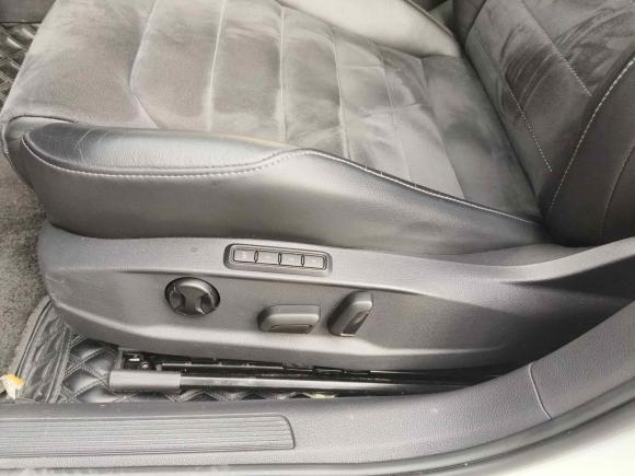 [成都·川A] 二手大众高尔夫2018款  230TSI 自动豪华型