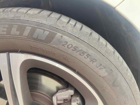 [常州·苏D] 二手奔驰奔驰A级2022款 改款二 A 200 L 运动轿车时尚型