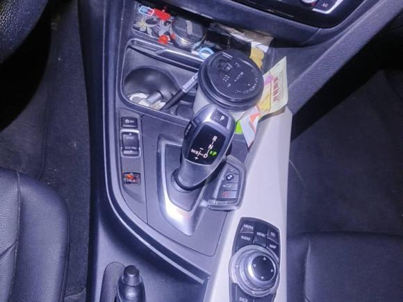 [杭州·浙A] 二手宝马宝马3系2016款 320i 时尚型