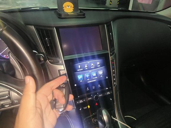 [苏州·苏U] 二手英菲尼迪英菲尼迪Q502014款 3.7L 豪华运动版