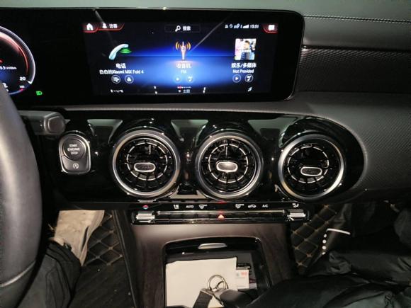 [广州·粤A] 二手奔驰奔驰A级2021款 A 200 L 运动轿车动感型