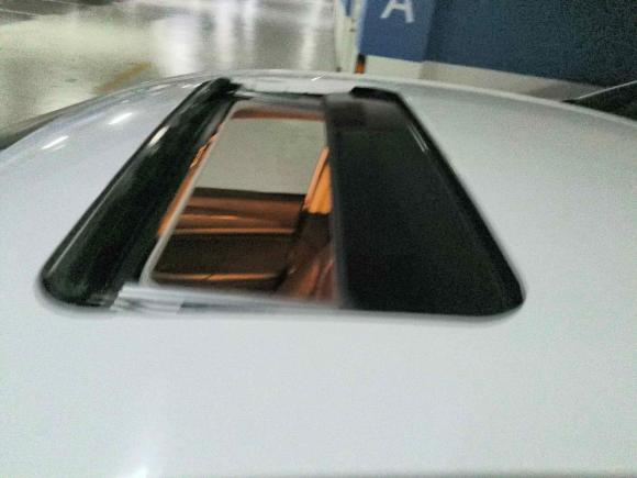 [上海·沪C] 二手荣威荣威3602017款 1.5L 手动豪华版