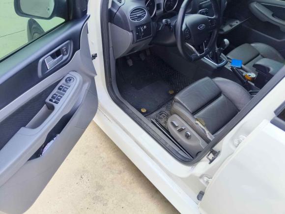 [南京·豫A] 二手福特福克斯2013款 两厢经典 1.8L 手动基本型