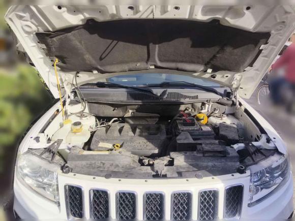 [上海·皖M] 二手Jeep指南者2012款 2.0L 两驱运动版