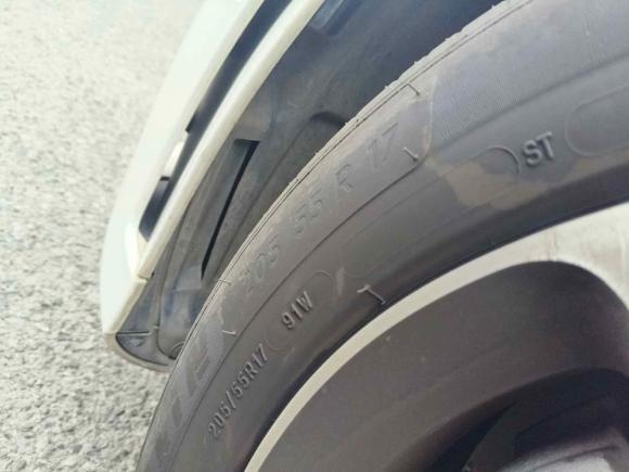 [苏州·苏U] 二手奔驰奔驰A级2022款 改款三 A 200 L 运动轿车时尚型