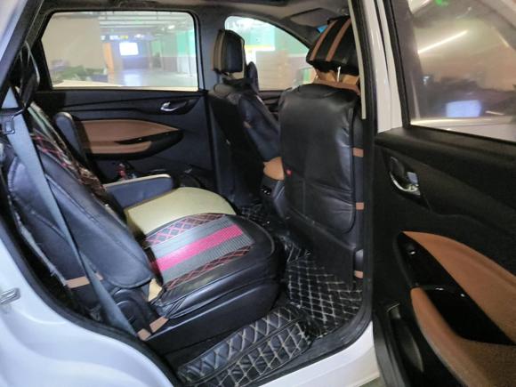 [上海·川Y] 二手五菱汽车五菱宏光S32018款 1.5L 手动豪华型 国V