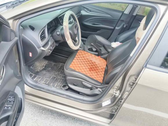 [苏州·苏E] 二手别克英朗2015款 18T 双离合豪华型