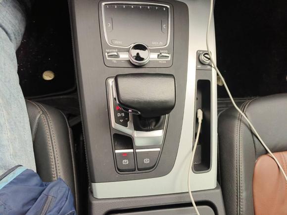 [上海·沪B] 二手奥迪奥迪Q5L2020款 40 TFSI 荣享时尚型