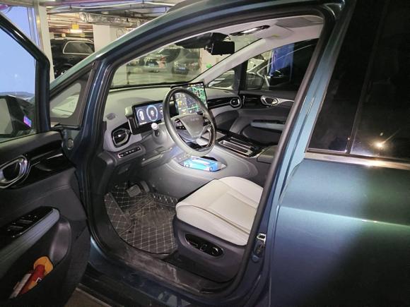 [广州·粤A] 二手埃安AION V2023款 Plus 70 智享七座版 三元锂