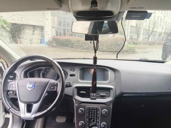 [宁波·浙B] 二手沃尔沃沃尔沃V402015款 1.6T 智逸版