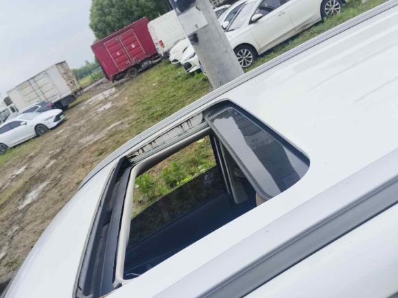 [上海·陕G] 二手长安长安CS552017款 1.5T 手动炫色型