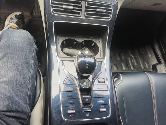 [上海·沪A] 二手比亚迪秦PLUS2021款 DM-i 120KM 尊贵型