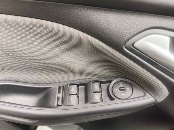 [杭州·浙A] 二手福特福克斯2012款 两厢 1.6L 自动舒适型