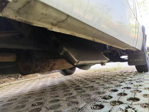 [武汉·鄂A] 二手依维柯依维柯得意2020款 2.5T A35客车双胎中顶5-9座侧移门国V