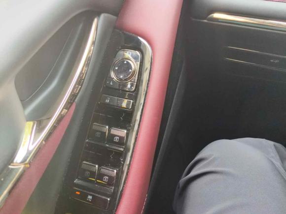 [上海·苏U] 二手广汽传祺传祺M82023款 宗师系列 400T 至尊版