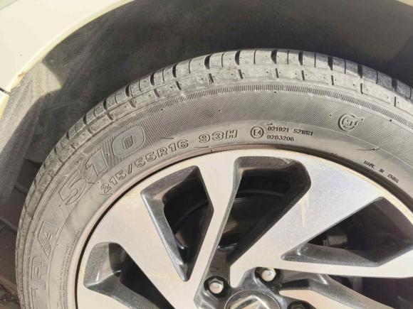 [广州·粤R] 二手本田思域2016款 220TURBO CVT豪华版