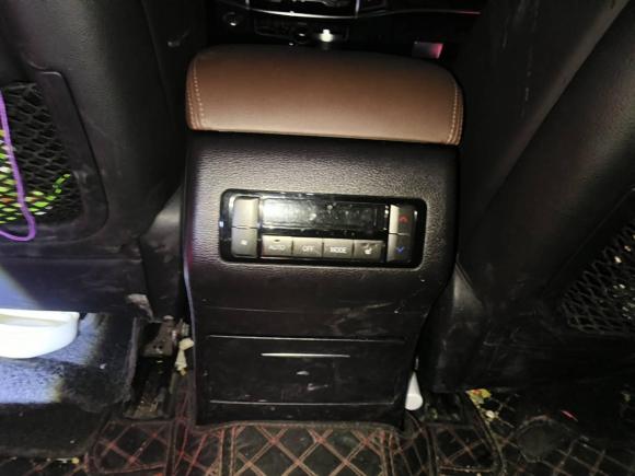 [西安·陕A] 二手哈弗哈弗H92017款 2.0T 柴油四驱豪华型 7座