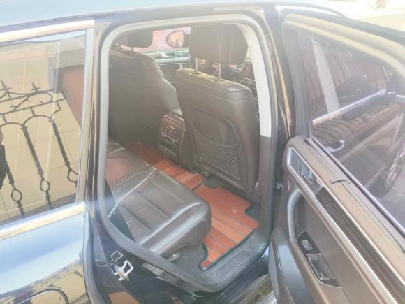 [青岛·鲁B] 二手大众途锐2016款 3.0TSI 高配型