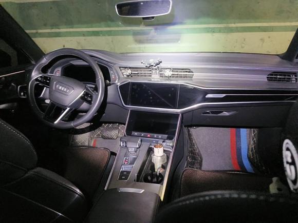 [苏州·苏U] 二手奥迪奥迪A6L2022款 40 TFSI 豪华动感型