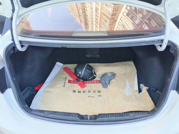 [温州·浙C] 二手现代朗动2013款 1.6L 自动尊贵型