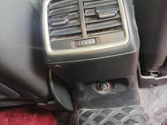 [杭州·浙J] 二手奥迪奥迪Q32017款 30 TFSI 标准型