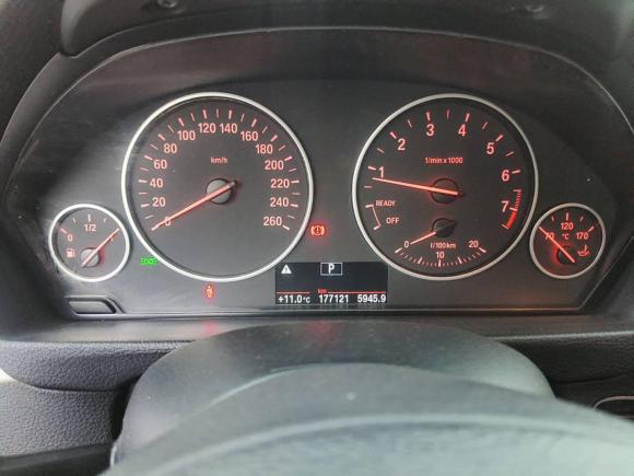 [青岛·鲁B] 二手宝马宝马3系2013款 320i 时尚型