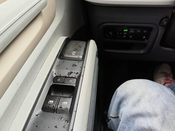 [上海·沪A] 二手上汽大通MAXUS大拿V12024款 V1 短轴低顶 多功能版（51kWh）