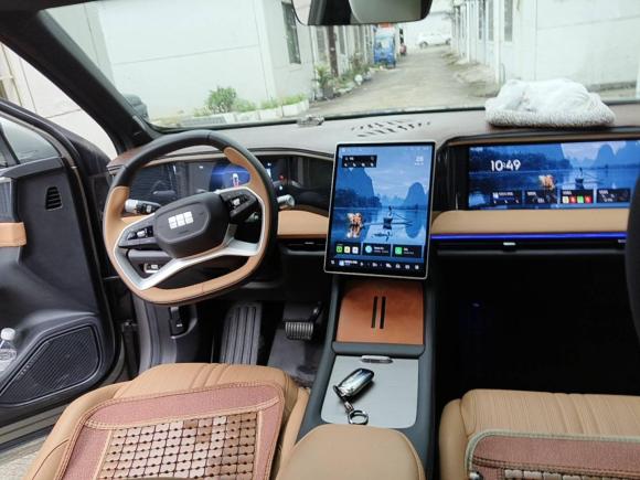 [宁波·浙B] 二手吉利银河银河L72024款 1.5T 115km PLUS  龙腾版