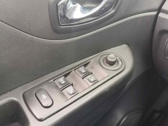 [上海·苏E] 二手雷诺卡缤2015款 1.2T 自动标准版