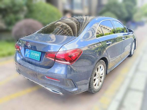 [上海·沪G] 二手奔驰奔驰A级2019款 改款 A 200 L 运动轿车