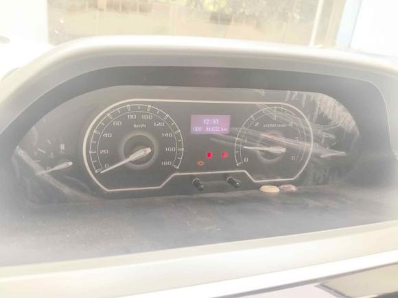 [宁波·浙B] 二手上汽大通MAXUS新途V802021款 2.0T 手动经典傲运通长轴中顶6/7/8/9座