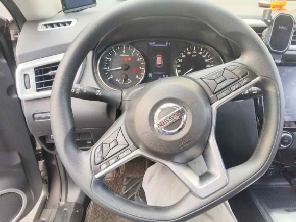 [青岛·鲁B] 二手日产奇骏2017款 2.0L CVT舒适版 2WD