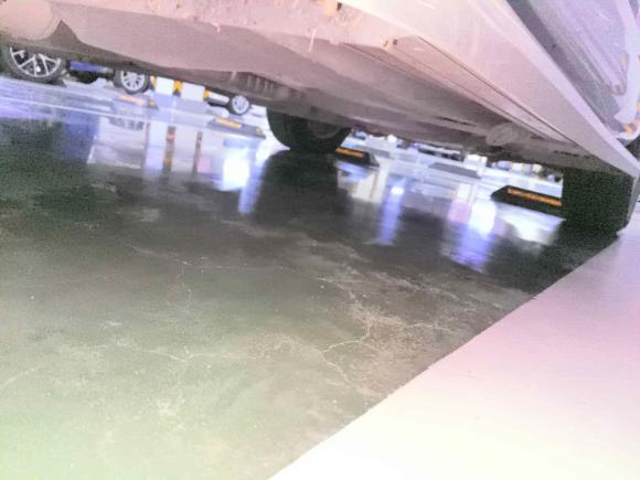 [无锡·沪C] 二手大众途锐2011款 3.0TSI 标配型