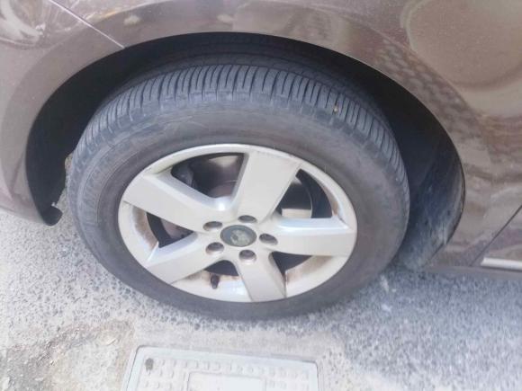 [上海·苏J] 二手大众途安2013款 1.4T DSG舒适版5座