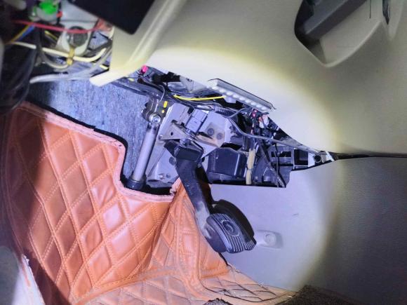 [杭州·浙A] 二手日产日产NV2002018款 1.6L CVT尊享型