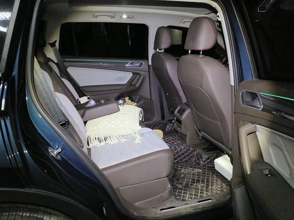 [上海·沪D] 二手大众途观L2023款 330TSI 自动两驱R-Line旗舰版