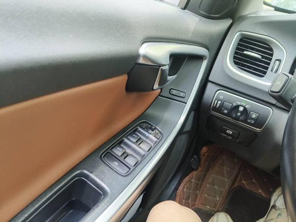 [南通·苏F] 二手沃尔沃沃尔沃S602014款 S60L T5 智驭版