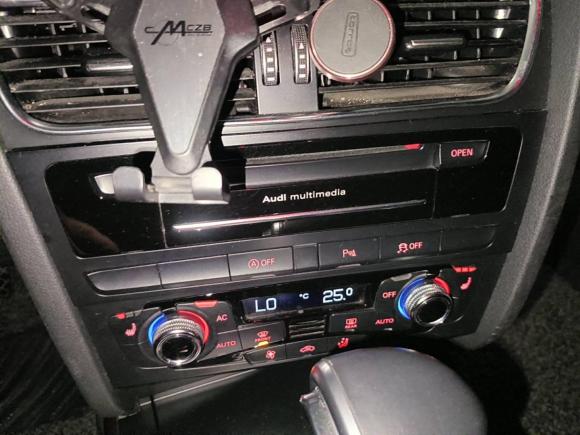 [上海·沪E] 二手奥迪奥迪A4L2013款 35 TFSI 自动技术型