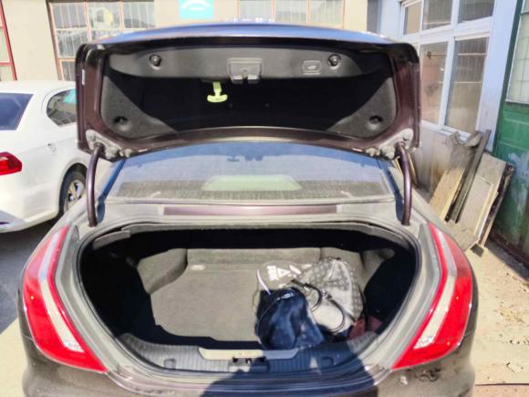 [青岛·鲁B] 二手捷豹捷豹XJ2013款 XJL 2.0T 典雅商务版