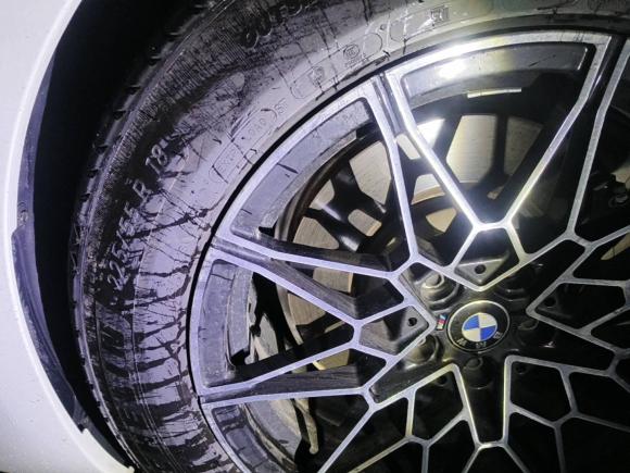 [上海·沪A] 二手宝马宝马i32022款 eDrive 35 L