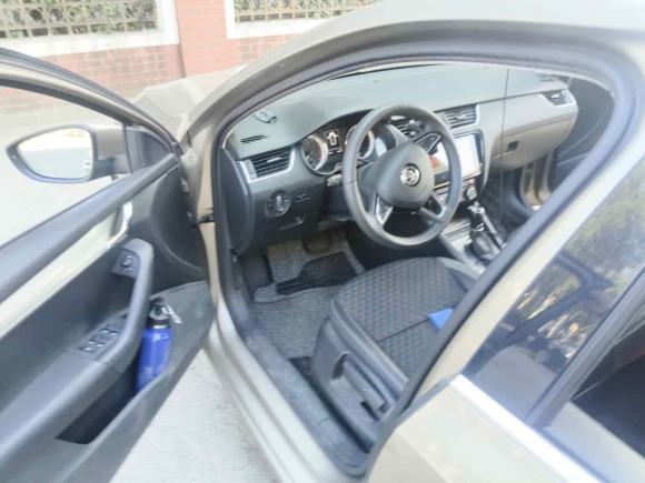 [上海·沪D] 二手斯柯达明锐2020款 1.5L 自动智行豪华版