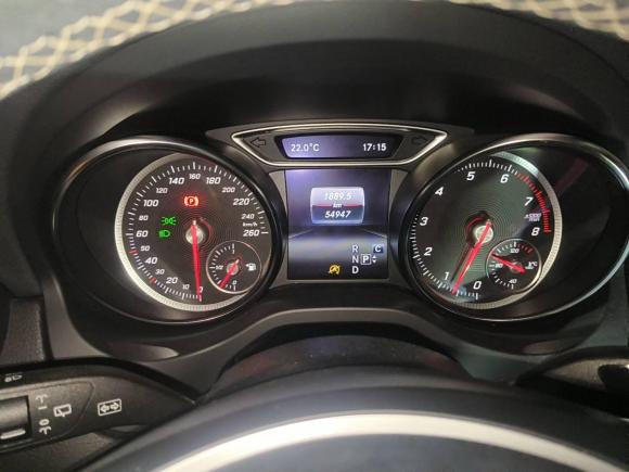 [嘉兴·浙F] 二手奔驰奔驰GLA2017款 GLA 220 4MATIC 时尚型